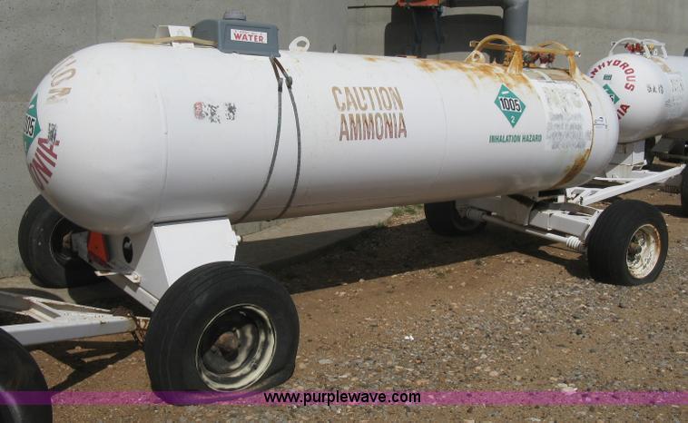 image for item E3223 Anhydrous ammonia tank on running gear