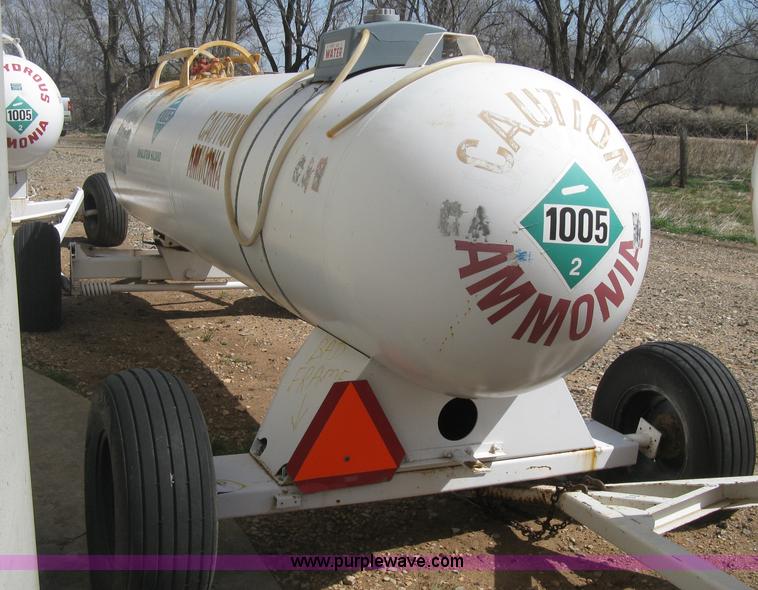 image for item E3223 Anhydrous ammonia tank on running gear