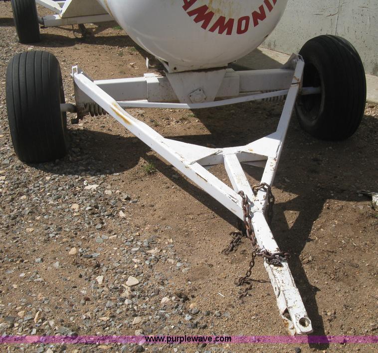 image for item E3223 Anhydrous ammonia tank on running gear