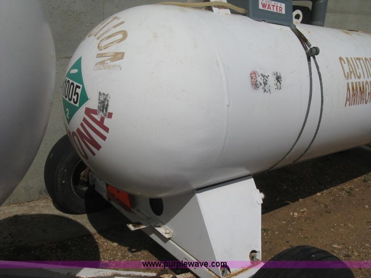 image for item E3223 Anhydrous ammonia tank on running gear