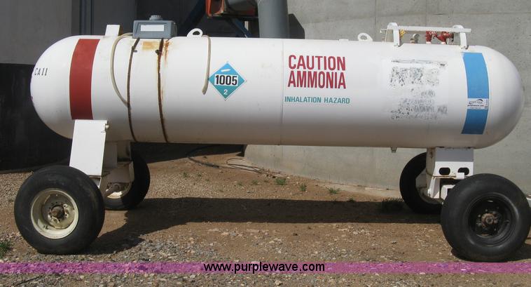 image for item E3224 Anhydrous ammonia tank on running gear