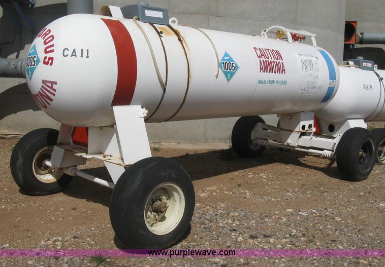image for item E3224 Anhydrous ammonia tank on running gear