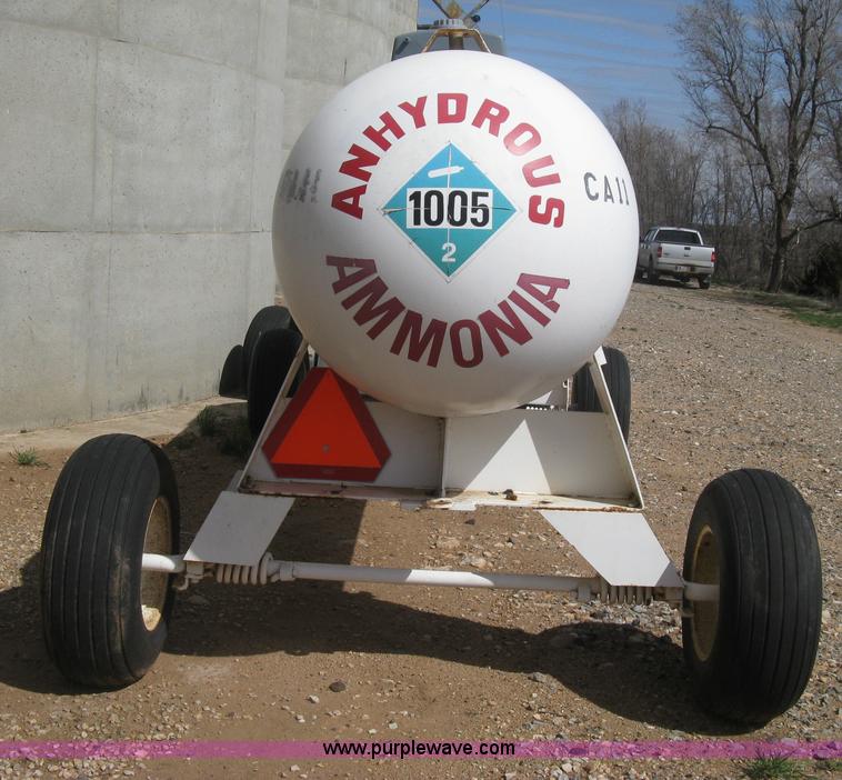 image for item E3224 Anhydrous ammonia tank on running gear