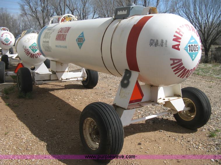 image for item E3224 Anhydrous ammonia tank on running gear