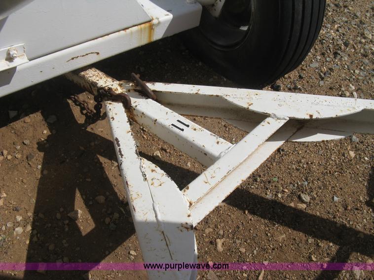 image for item E3224 Anhydrous ammonia tank on running gear