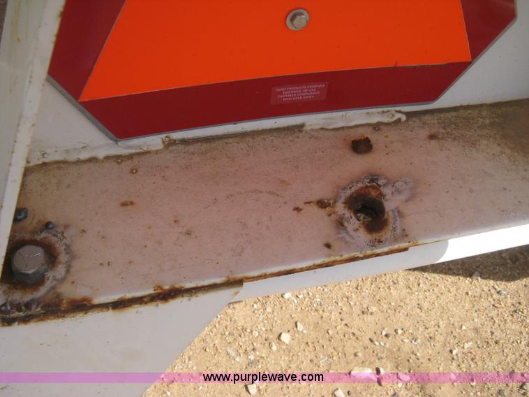 image for item E3224 Anhydrous ammonia tank on running gear