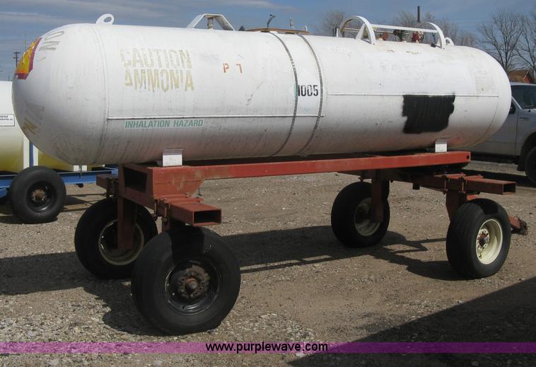 image for item E3225 Anhydrous ammonia tank