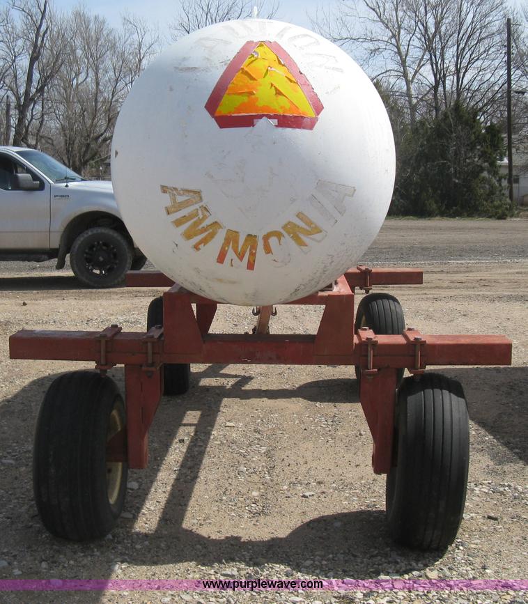image for item E3225 Anhydrous ammonia tank