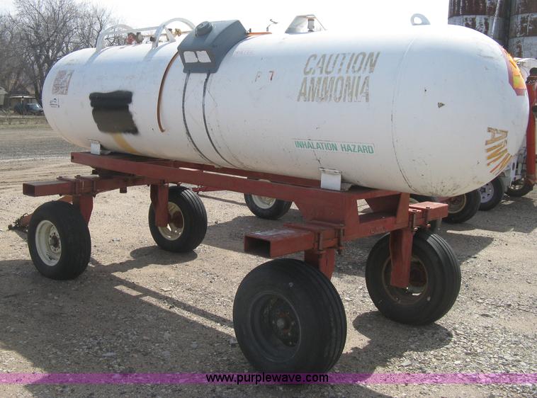 image for item E3225 Anhydrous ammonia tank