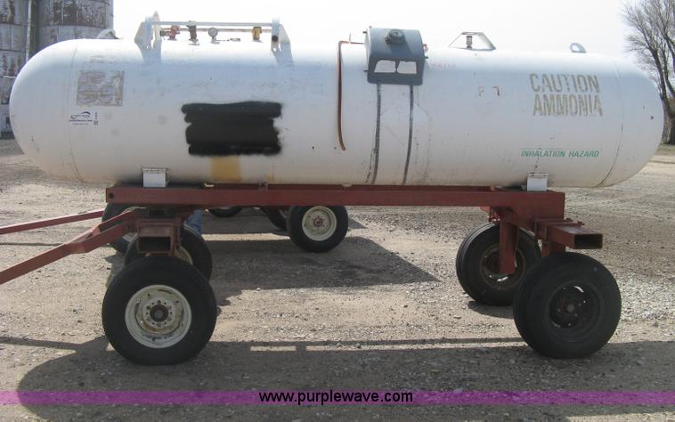image for item E3225 Anhydrous ammonia tank