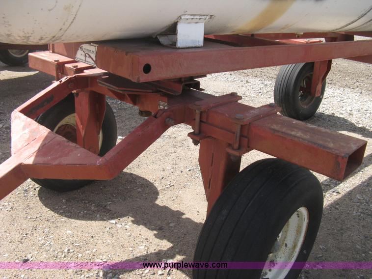 image for item E3225 Anhydrous ammonia tank