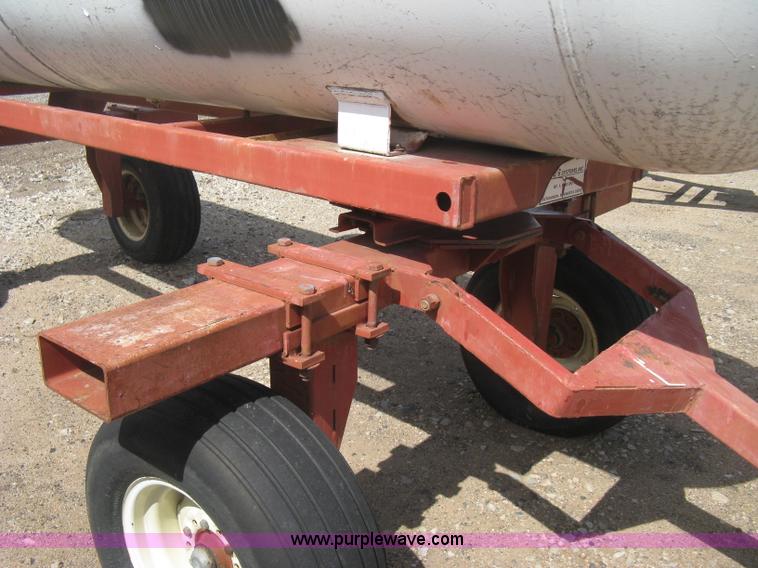 image for item E3225 Anhydrous ammonia tank