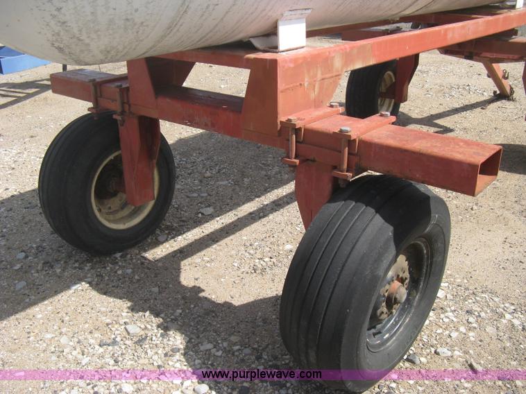 image for item E3225 Anhydrous ammonia tank