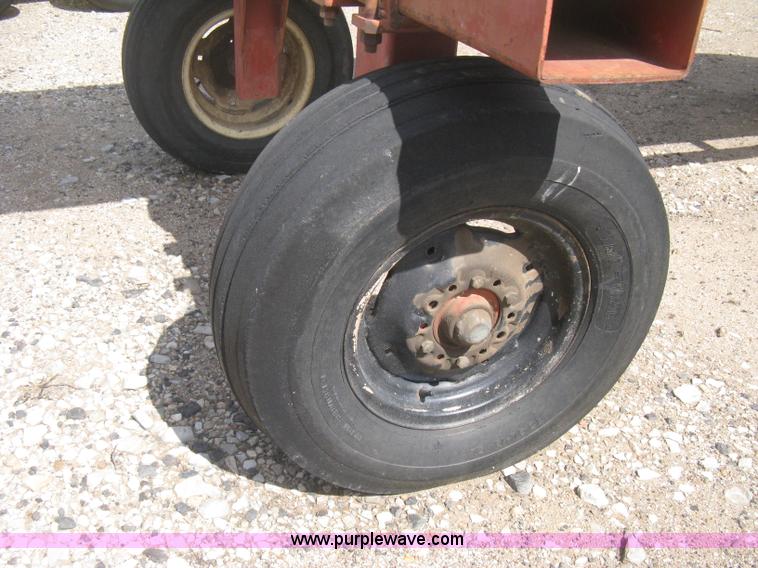 image for item E3225 Anhydrous ammonia tank