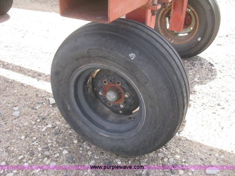 image for item E3225 Anhydrous ammonia tank