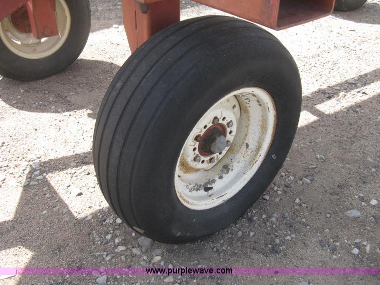 image for item E3225 Anhydrous ammonia tank