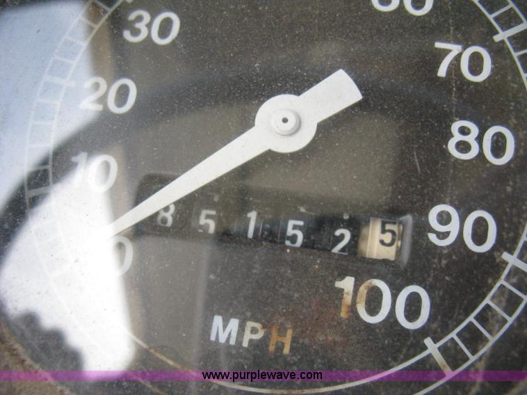 image for item E3226 1974 Ford 700 tender truck