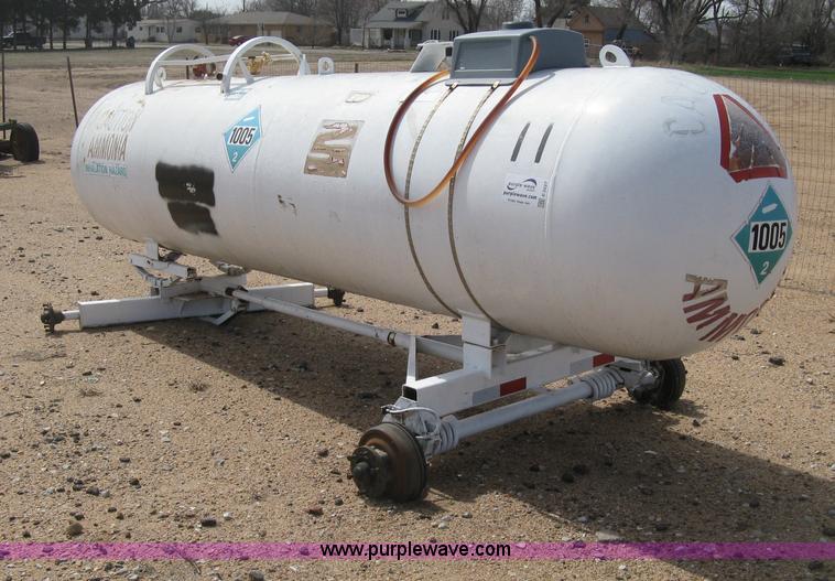 image for item E3227 Anhydrous ammonia tank