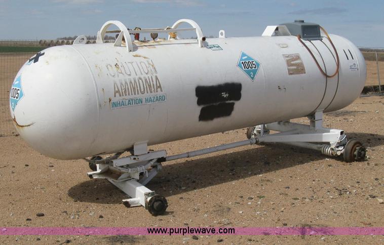 image for item E3227 Anhydrous ammonia tank