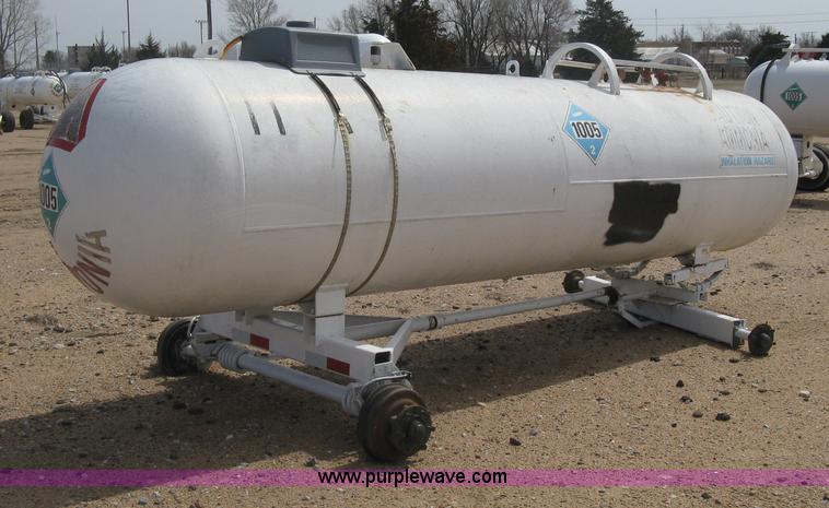 image for item E3227 Anhydrous ammonia tank
