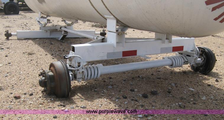 image for item E3227 Anhydrous ammonia tank