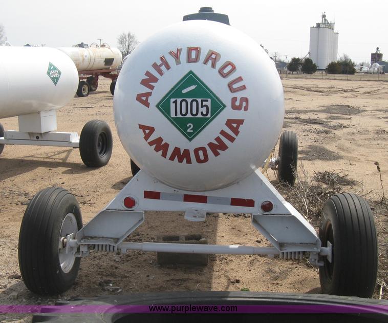 image for item E3228 Anhydrous ammonia tank