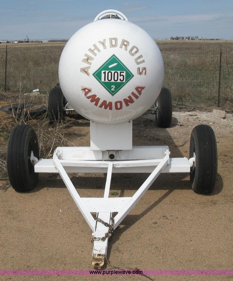 image for item E3228 Anhydrous ammonia tank