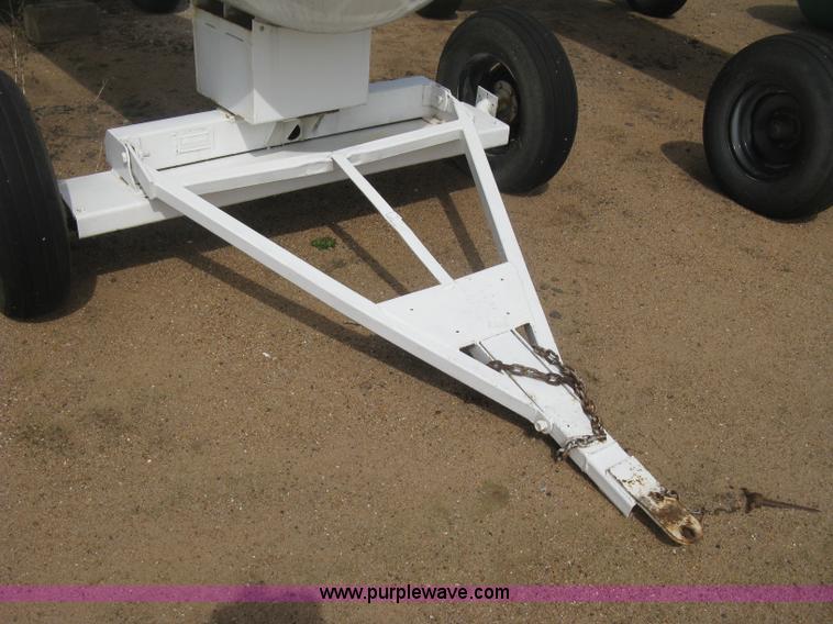 image for item E3228 Anhydrous ammonia tank