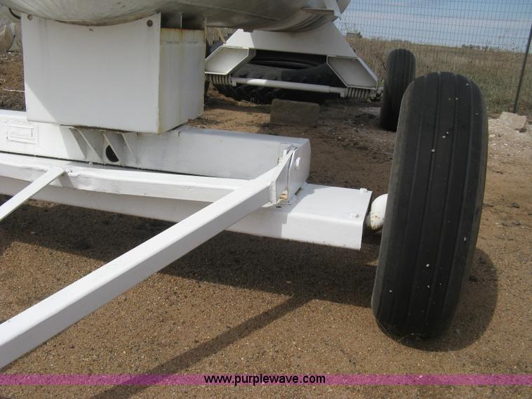 image for item E3228 Anhydrous ammonia tank