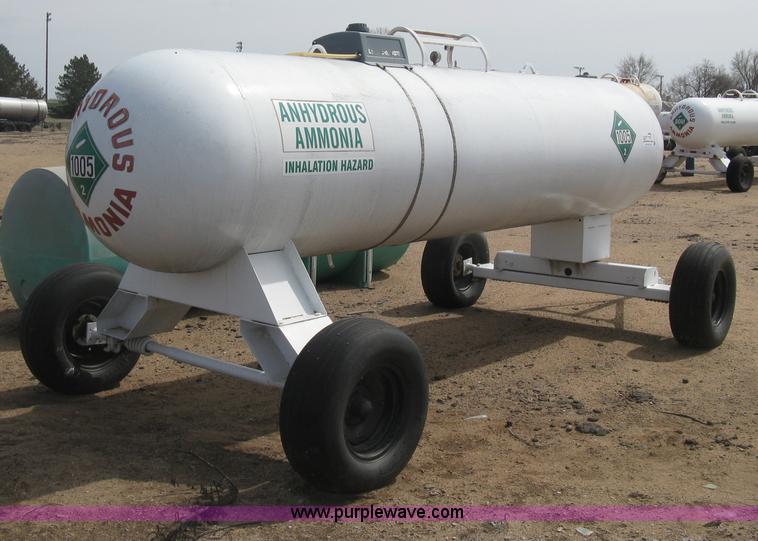 image for item E3229 Anhydrous ammonia tank