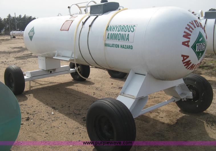 image for item E3229 Anhydrous ammonia tank