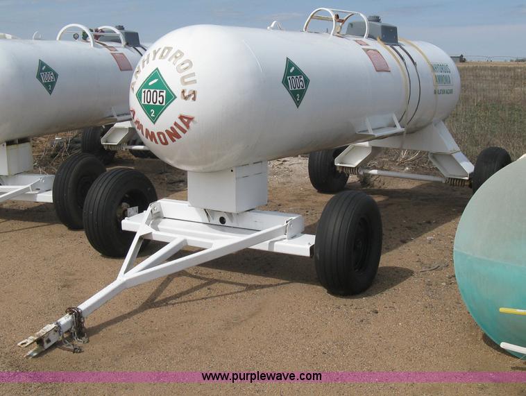 image for item E3229 Anhydrous ammonia tank