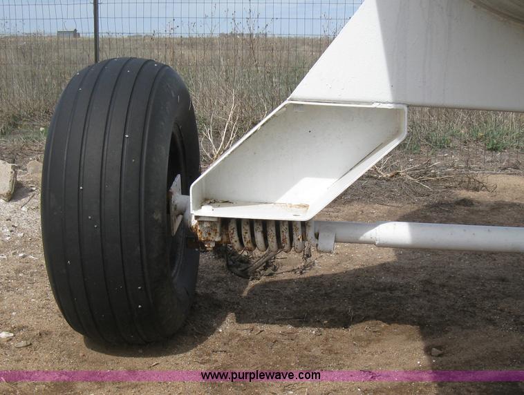 image for item E3229 Anhydrous ammonia tank