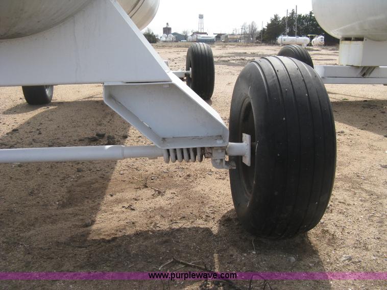 image for item E3229 Anhydrous ammonia tank