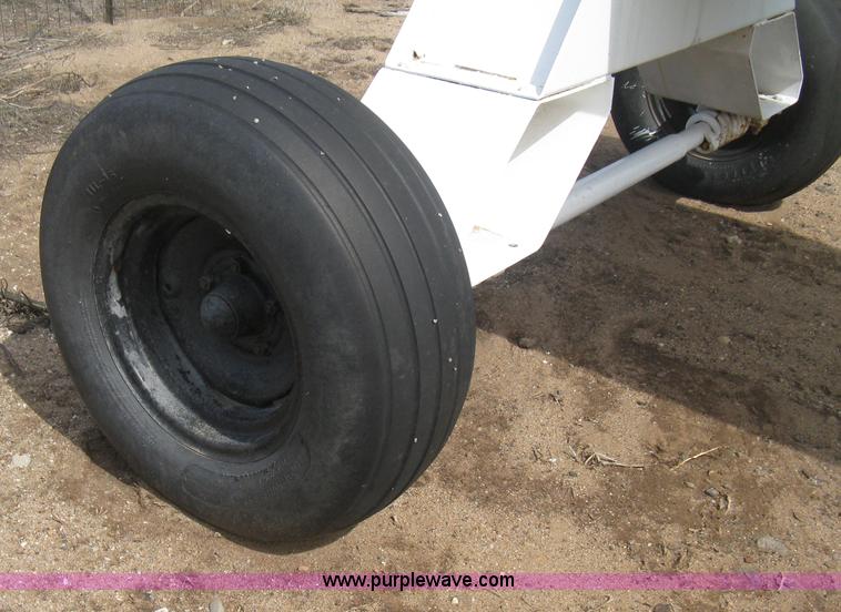 image for item E3229 Anhydrous ammonia tank