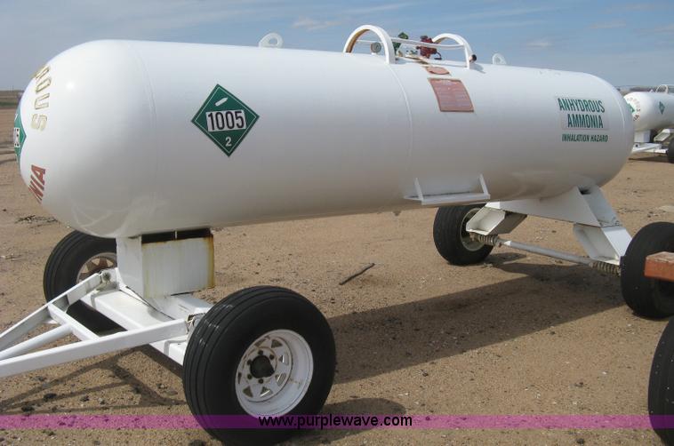 image for item E3230 Anhydrous ammonia tank