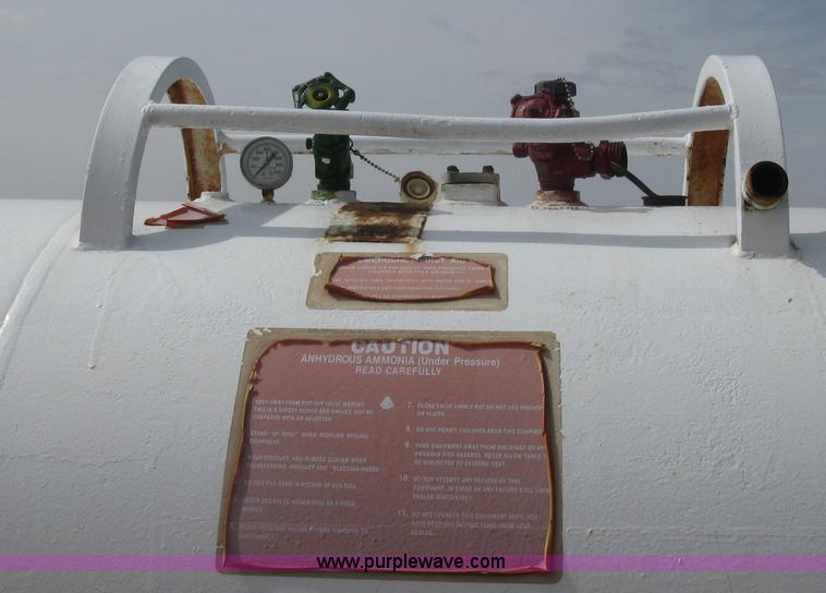 image for item E3230 Anhydrous ammonia tank
