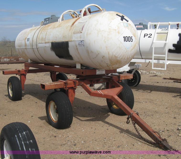 image for item E3231 Anhydrous ammonia tank
