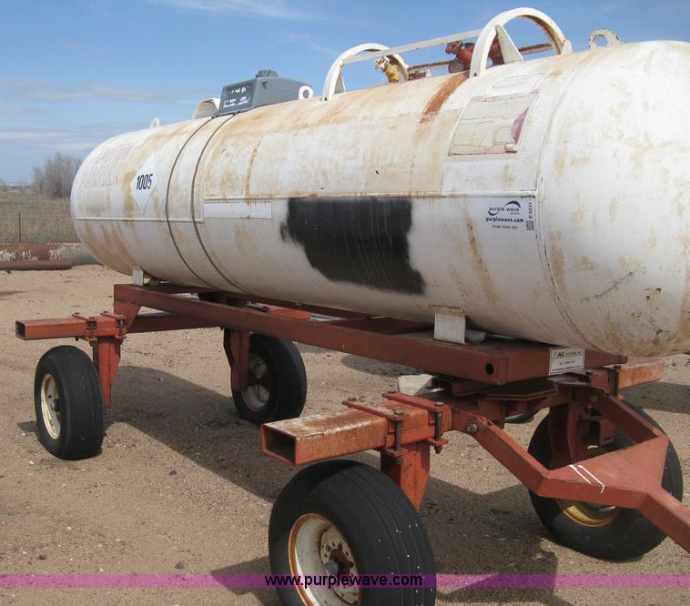 image for item E3231 Anhydrous ammonia tank