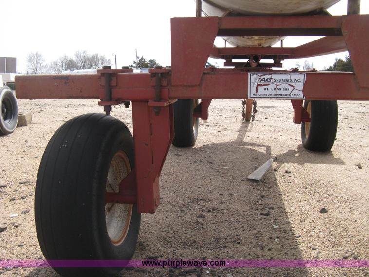 image for item E3231 Anhydrous ammonia tank