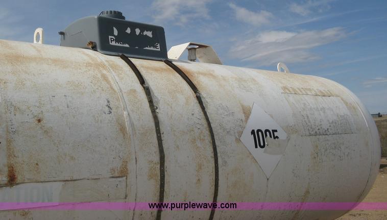 image for item E3231 Anhydrous ammonia tank