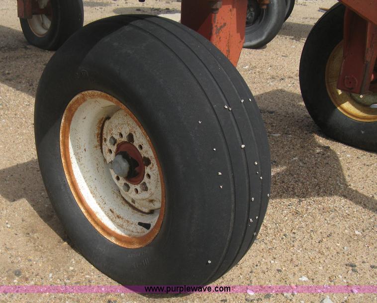 image for item E3231 Anhydrous ammonia tank