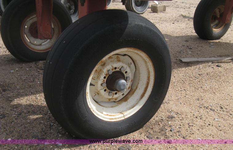 image for item E3231 Anhydrous ammonia tank