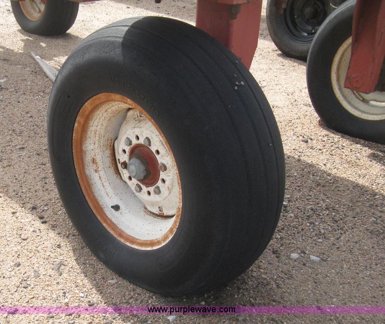 image for item E3231 Anhydrous ammonia tank