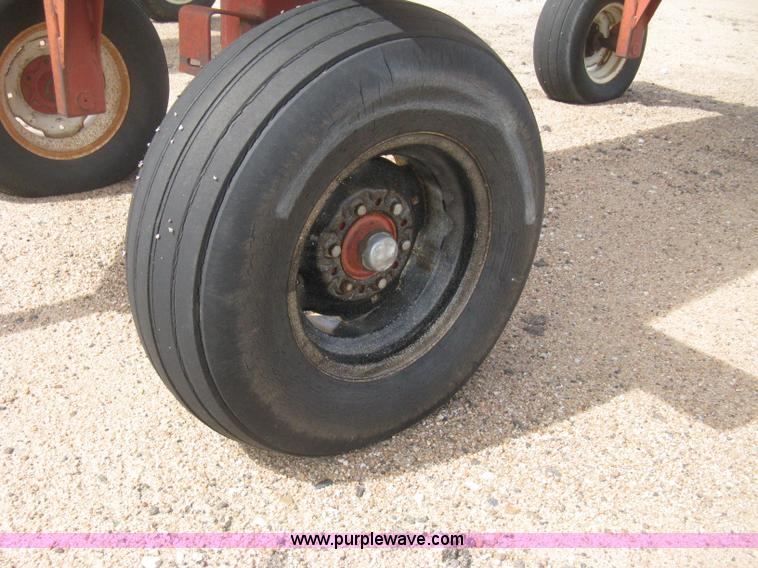 image for item E3231 Anhydrous ammonia tank