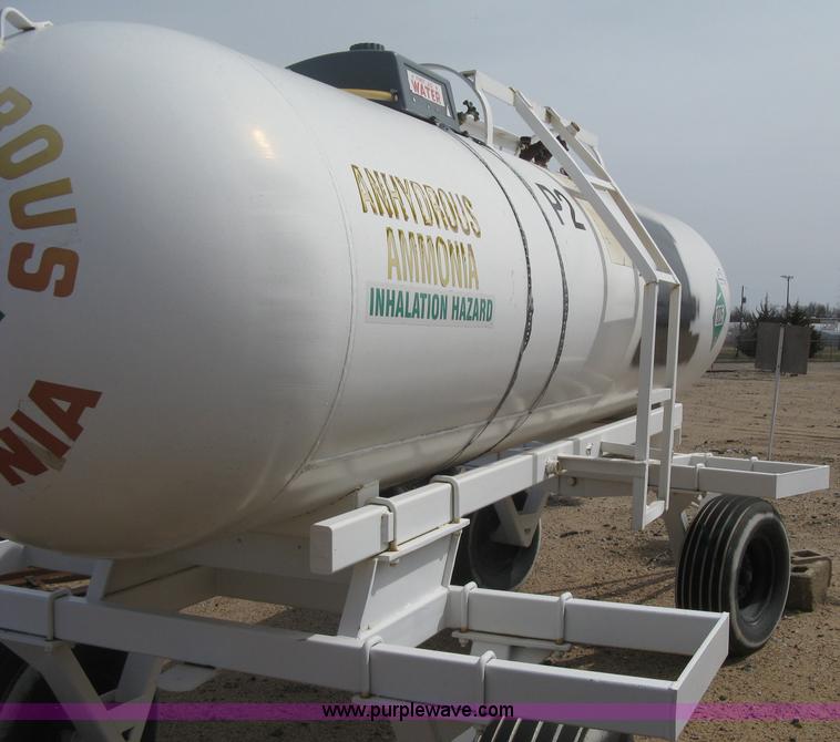image for item E3232 Anhydrous ammonia tank