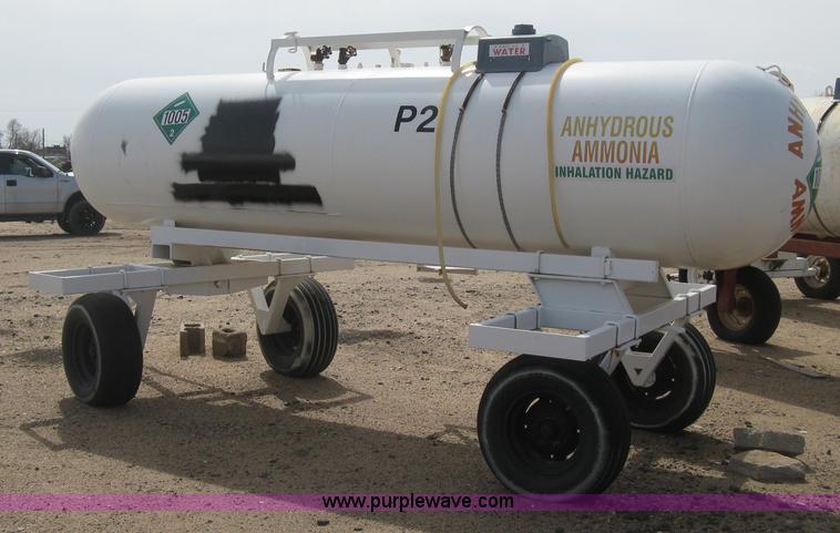 image for item E3232 Anhydrous ammonia tank