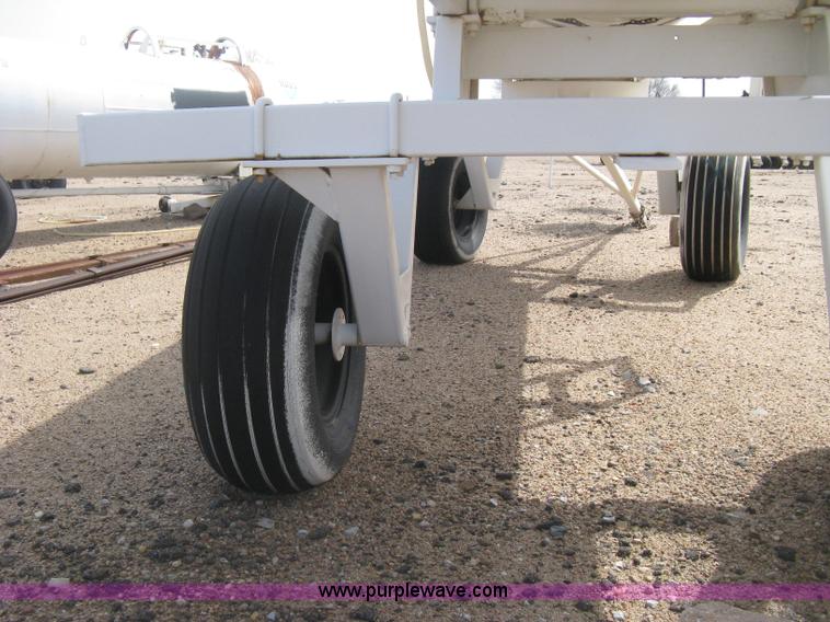 image for item E3232 Anhydrous ammonia tank