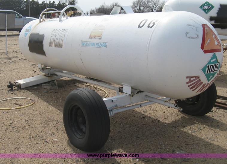 image for item E3233 Anhydrous ammonia tank