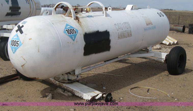 image for item E3233 Anhydrous ammonia tank